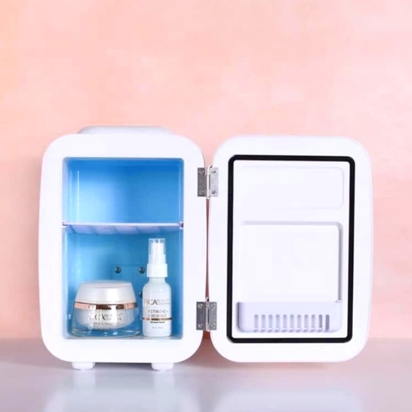 Mica Beauty Mini Skincare Refrigerator-Thermo Electric Cooler and Warmer  - Picture 2 of 3